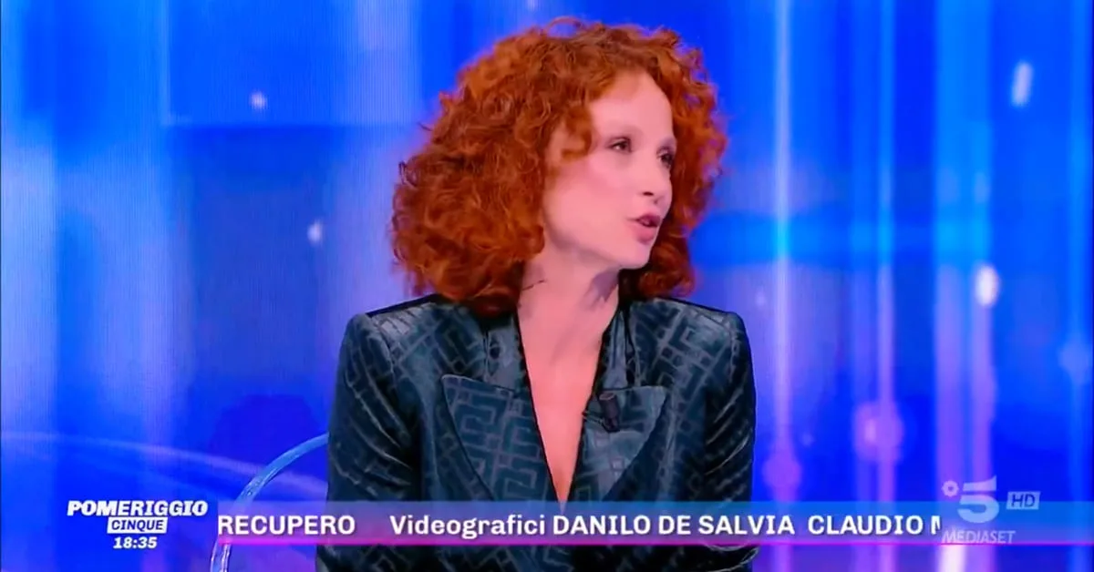 Beatrice Luzzi si schiera su Amanda Lecciso e Shaila Gatta: il commento a Pomeriggio 5