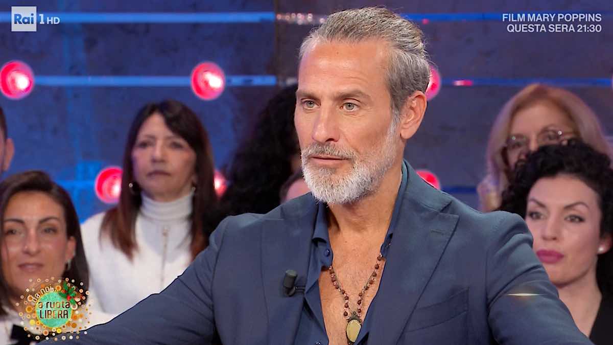 Raz Degan a "Da noi a ruota libera": "Vivo per documentare, pronto a tutto"